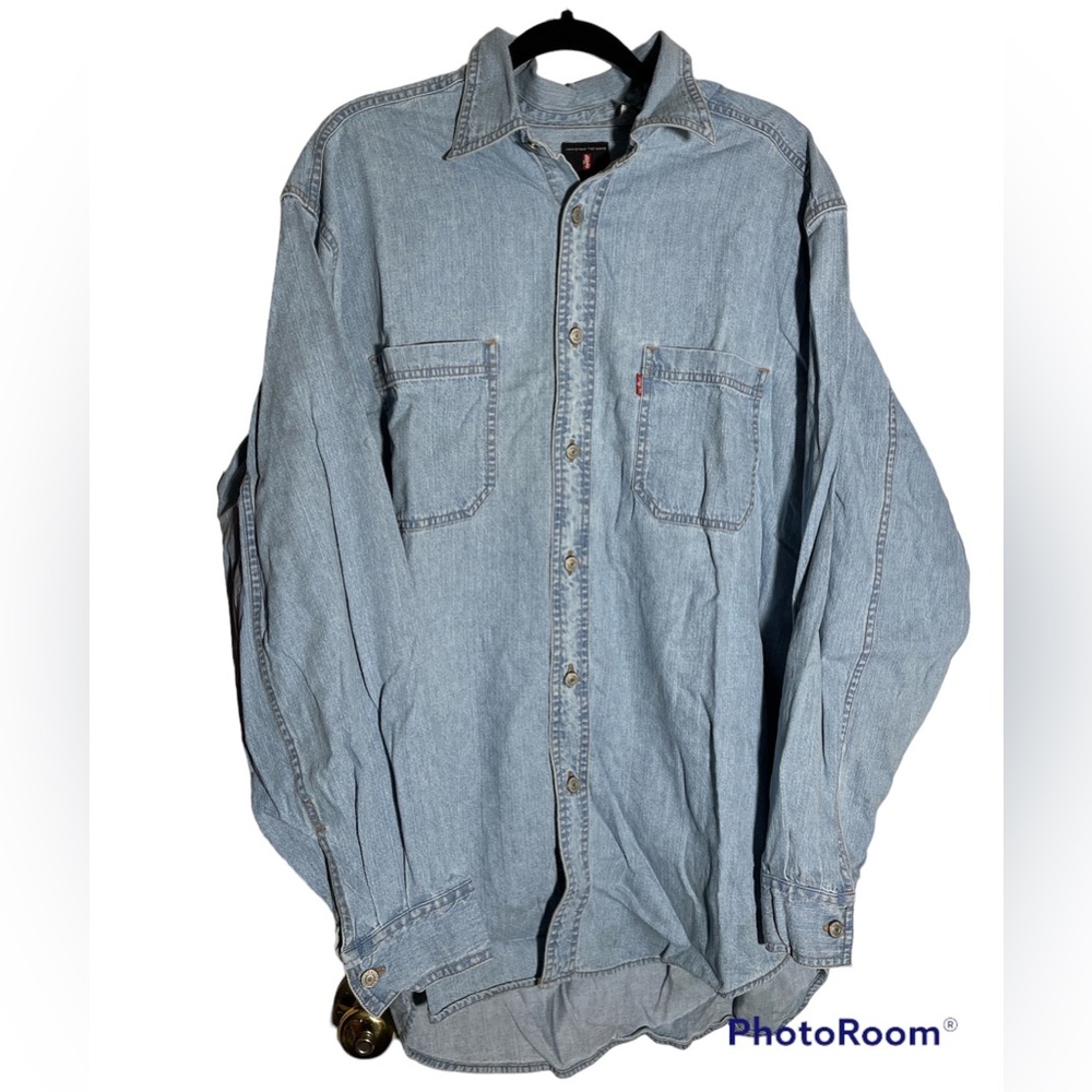 Levi Red Tab Denim Button Down Shirt Size Medium